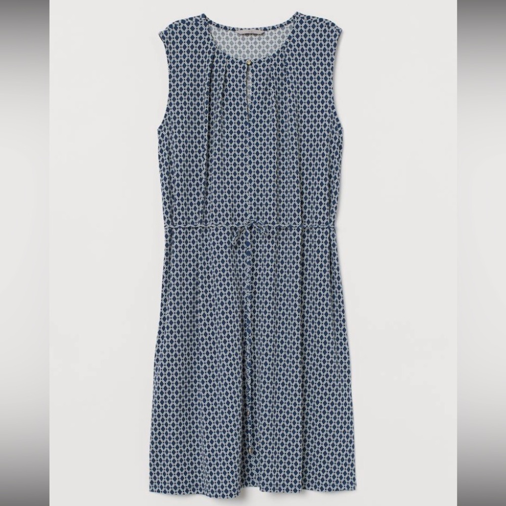 Sleeveless dress crêped jersey